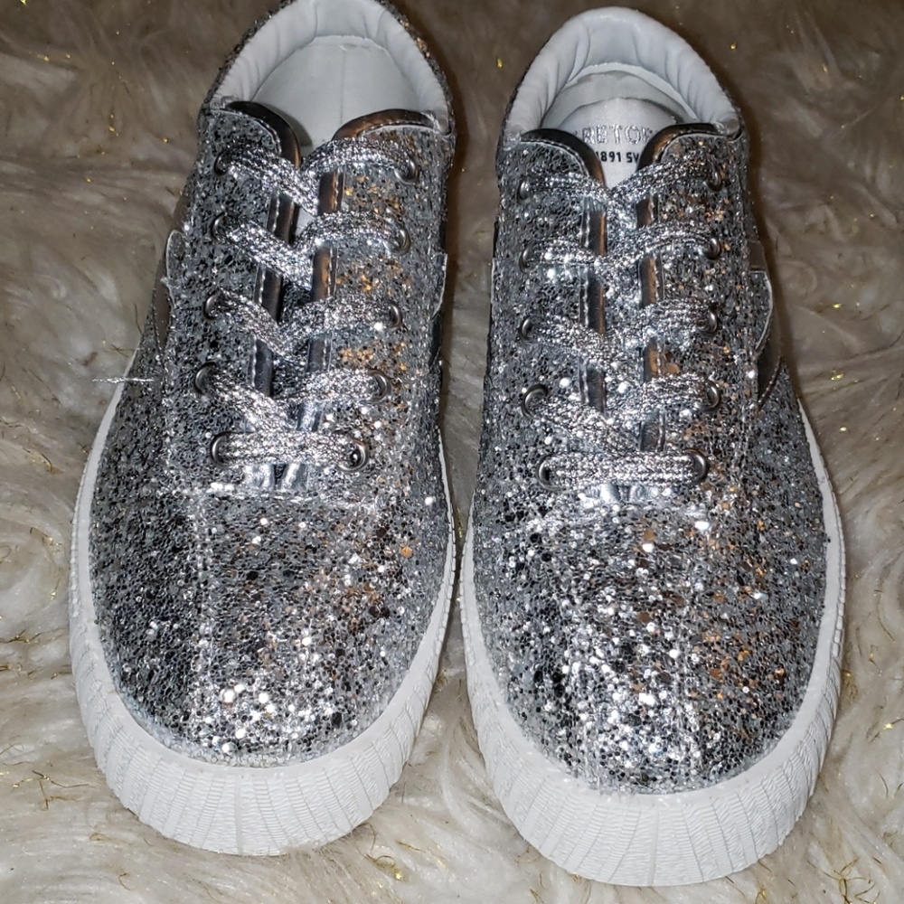 *NEW* SIZE 2 GIRLS